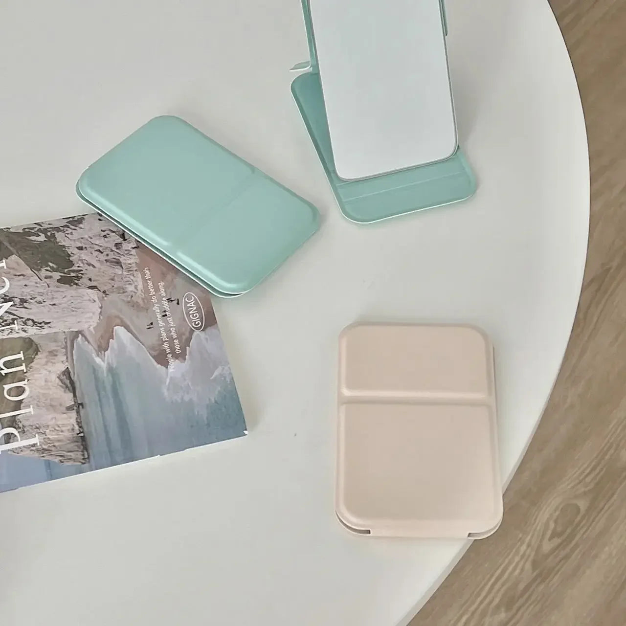 Macroupta Specchio Pieghevole PU (1 pz) – Touch Up