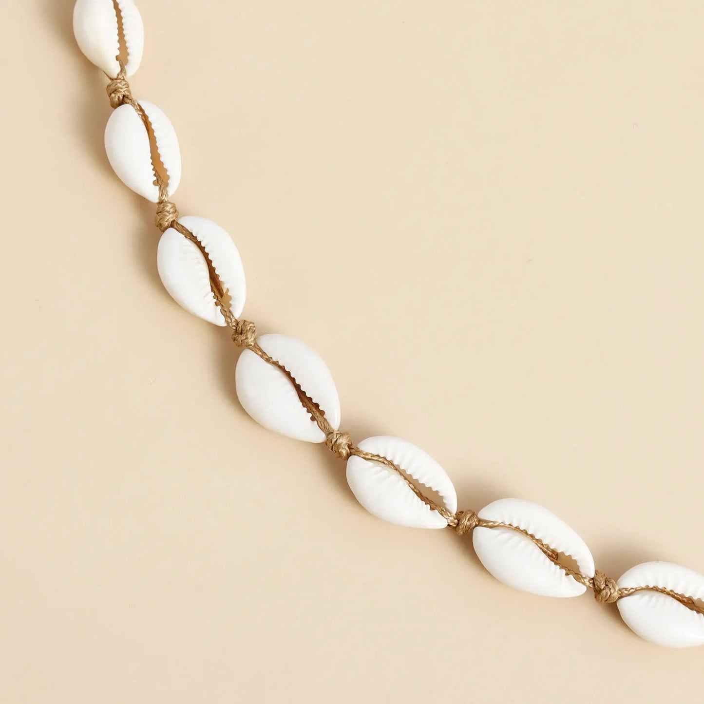 Collana Macramè Hawaiana con Conchiglie Naturali – Unisex Ocean Jewelry Estate 2026