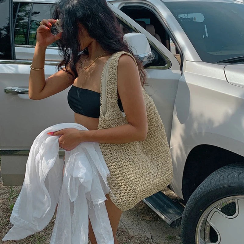 Borsa a Spalla in Paglia Intrecciata a Mano – Resort Chic Estate 2026