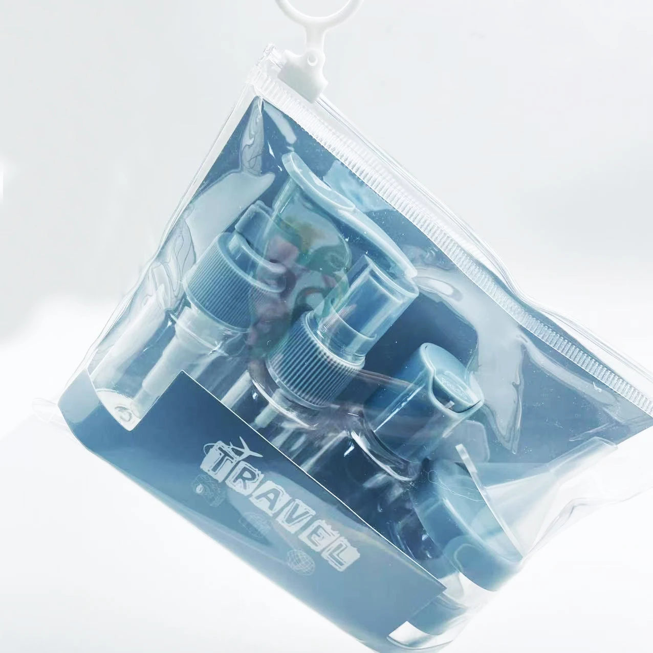 Travel Set 7 pz con Pochette – Flaconi + Spray (1 set)